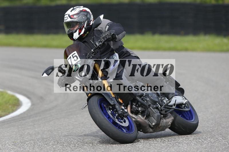 Archiv-2025/53 16.09.2025 Track Day Domi Aegerter ADR/Gruppe gruen/75